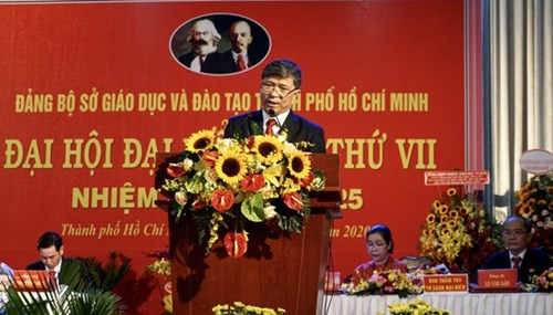 Đồng chí Nguyễn Văn Hiếu, Phó Giám đốc Sở GD-ĐT TPHCM, nhiệm kỳ 2015-2020 đắc cử Bí thư Đảng ủy Sở GD-ĐT TP, nhiệm kỳ 2020-2025. 
(SGGPO Thứ Tư, 26/8/2020 15:35)
